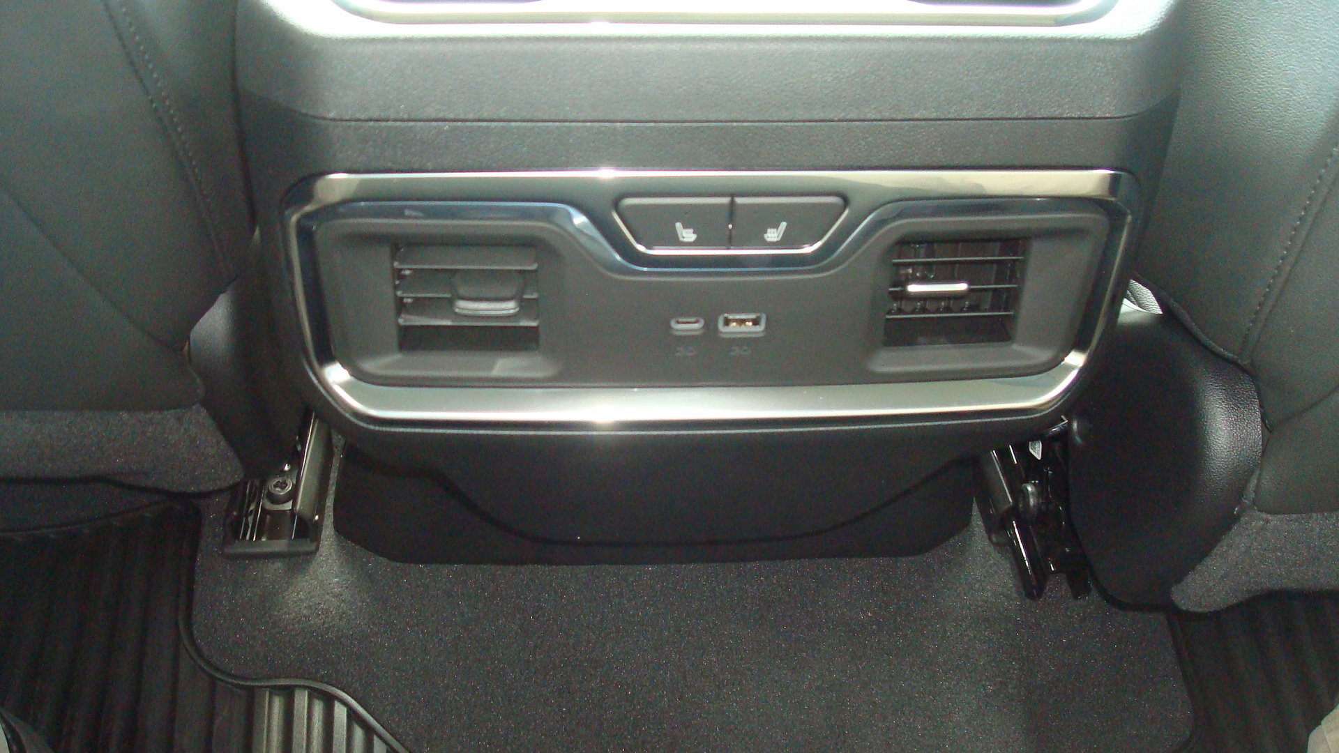 New 2026 Chevrolet Silverado 2500 LTZ w/ LTZ Plus Package AWD/4WD image 11