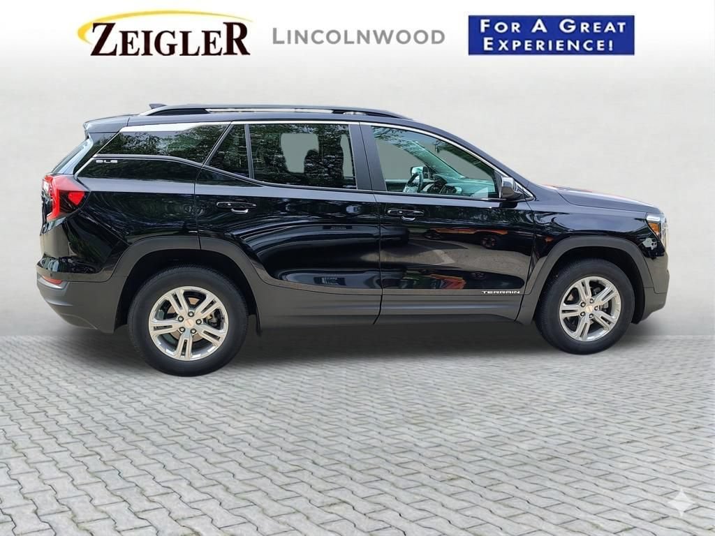 Certified 2022 GMC Terrain SLE w/ Driver Convenience Package AWD/4WD image 9