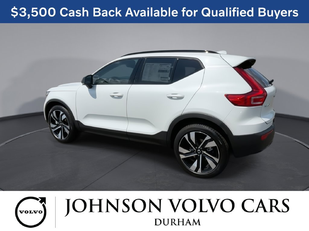 New 2026 Volvo XC40 B5 Plus w/ Climate Package AWD/4WD image 6