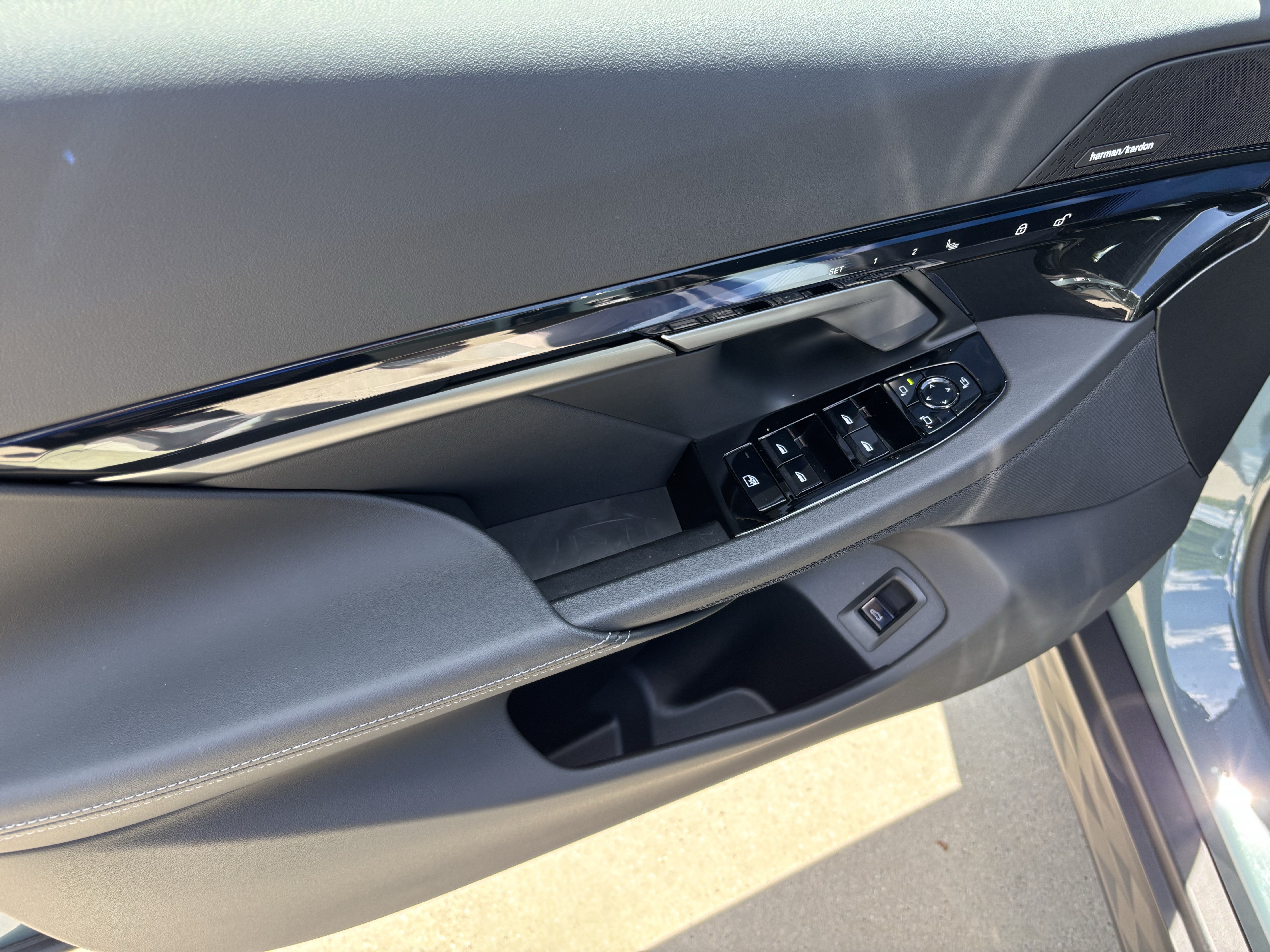 Used 2026 BMW 540i xDrive AWD/4WD image 14