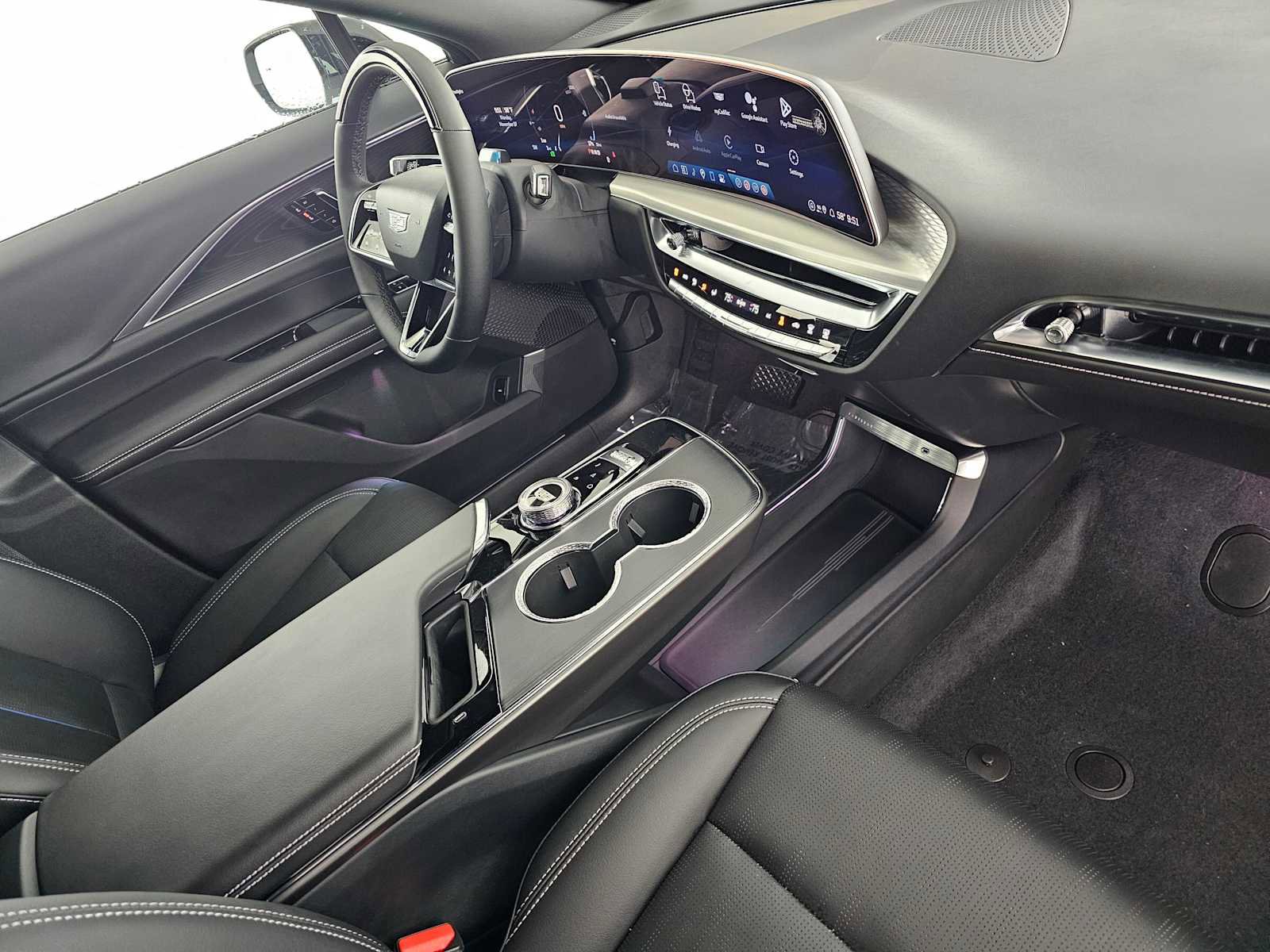 New 2026 Cadillac Lyriq Sport RWD image 11