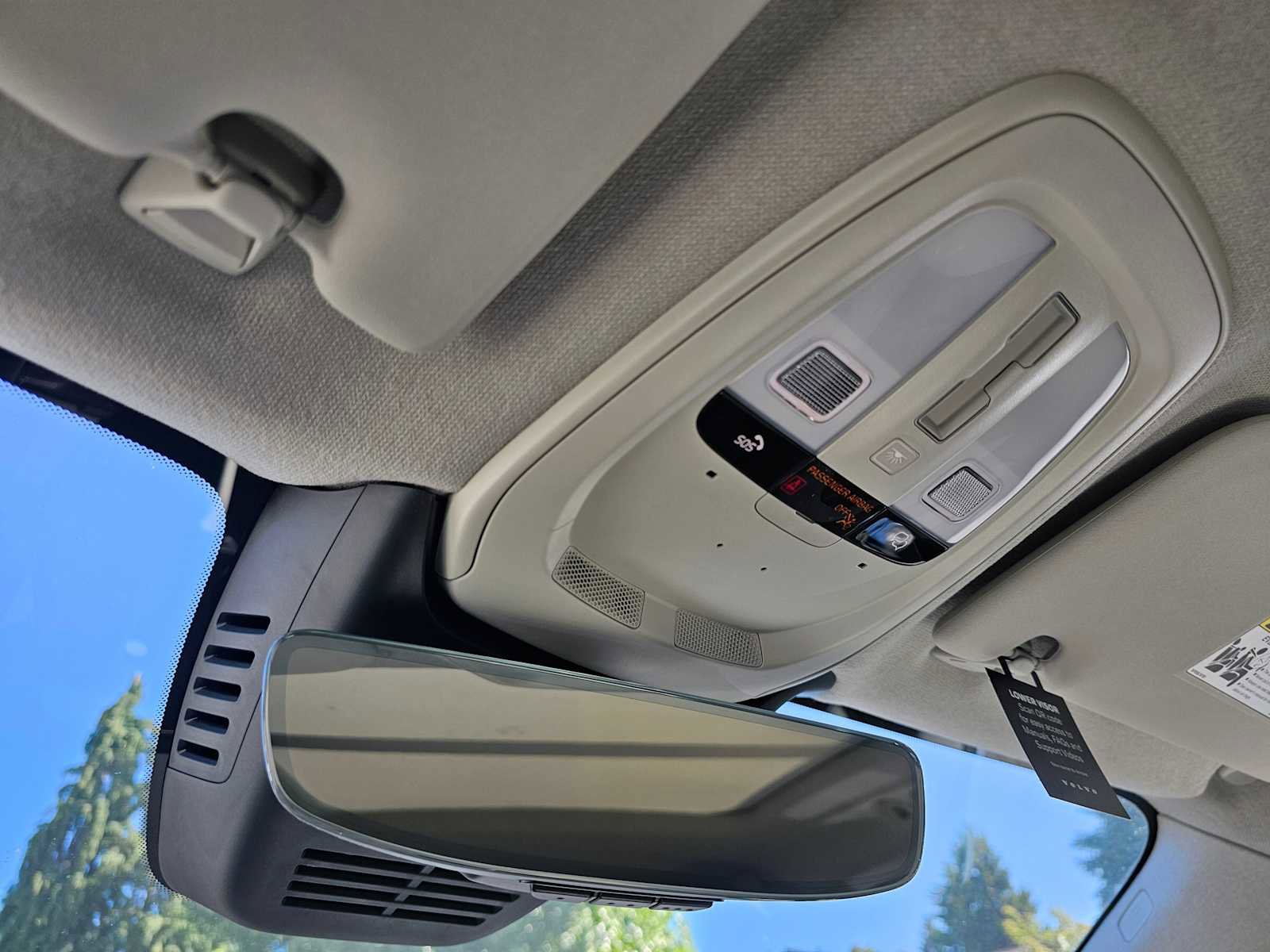 New 2025 Volvo XC40 B5 Plus w/ Protection Package Premier image 27