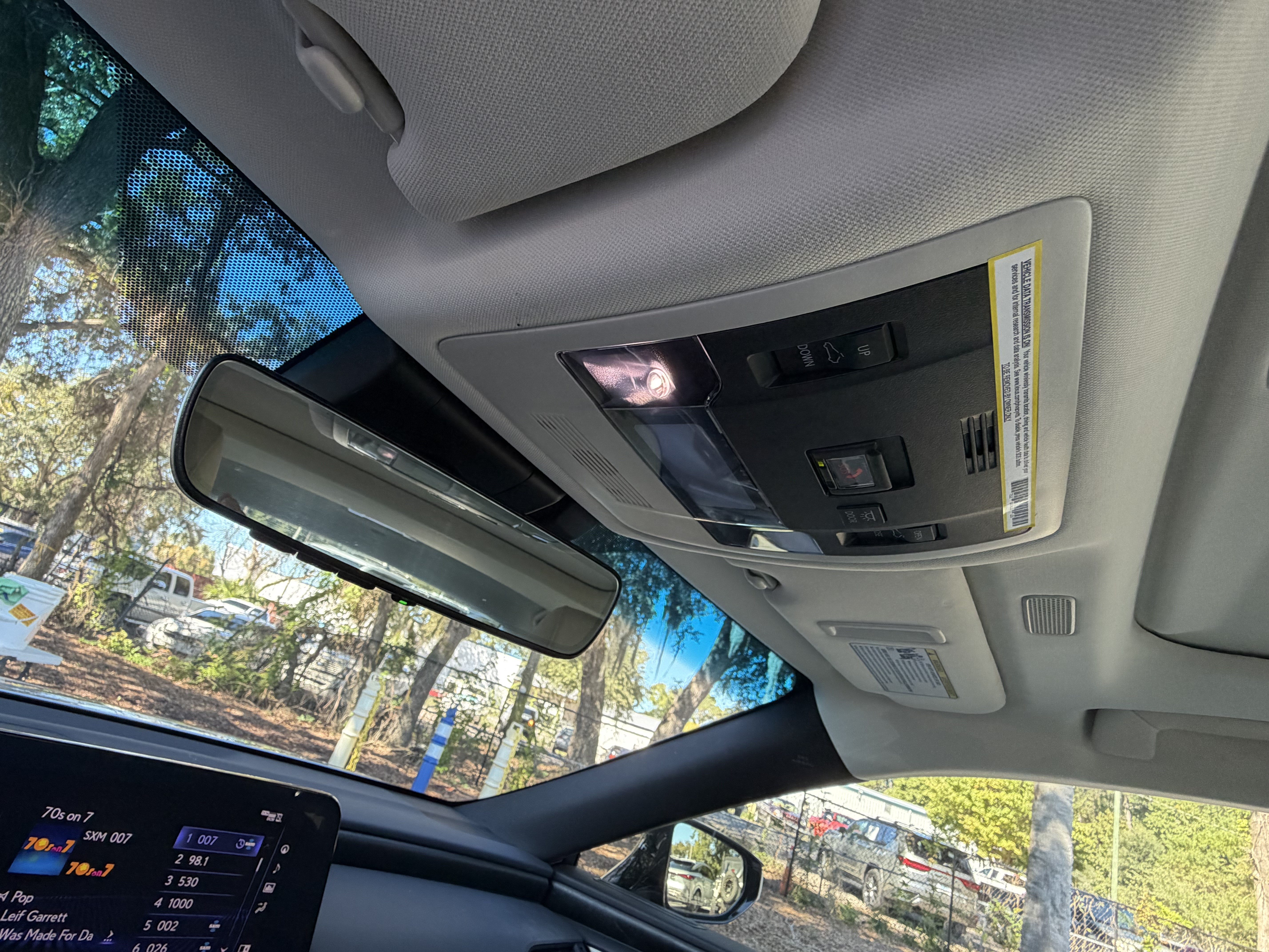 Used 2022 Lexus ES 300h Ultra Luxury FWD image 29
