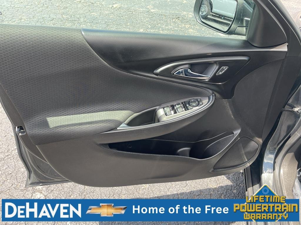 Used 2018 Chevrolet Malibu LT FWD image 22