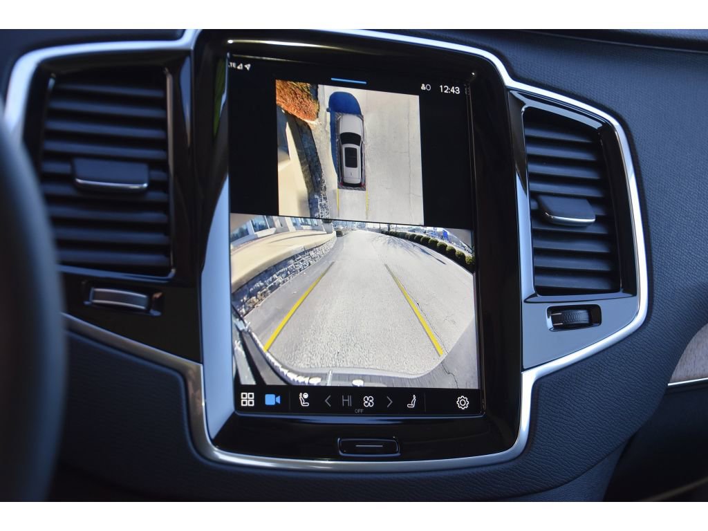 Certified 2024 Volvo XC90 B6 Plus image 22