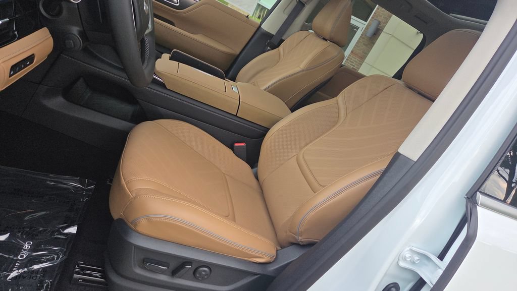 New 2027 INFINITI QX80 Luxe w/ Cargo Package AWD/4WD image 17