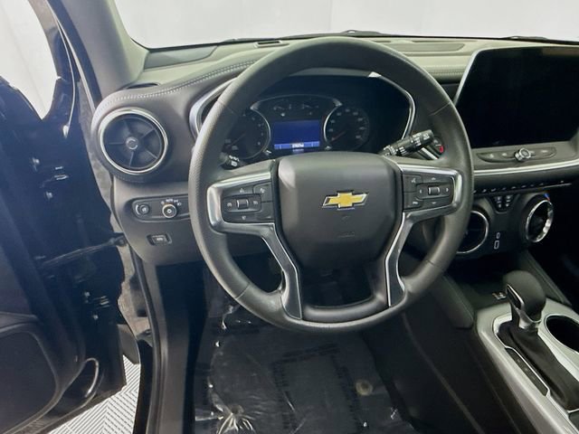 Used 2024 Chevrolet Blazer LT w/ Convenience Package image 11