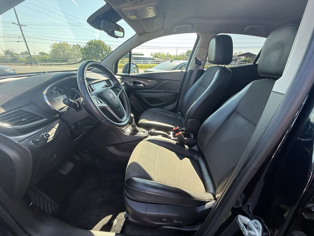 Used 2021 Buick Encore Preferred w/ Safety Package FWD image 12