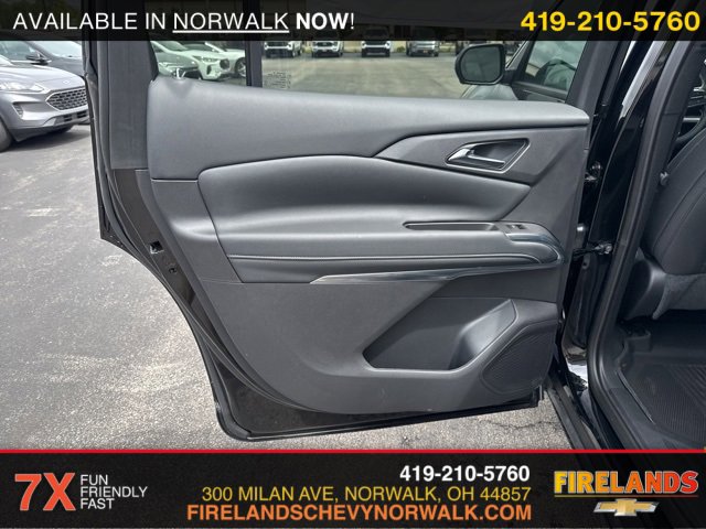 New 2025 Chevrolet Traverse LT w/ Driver Confidence Package image 33