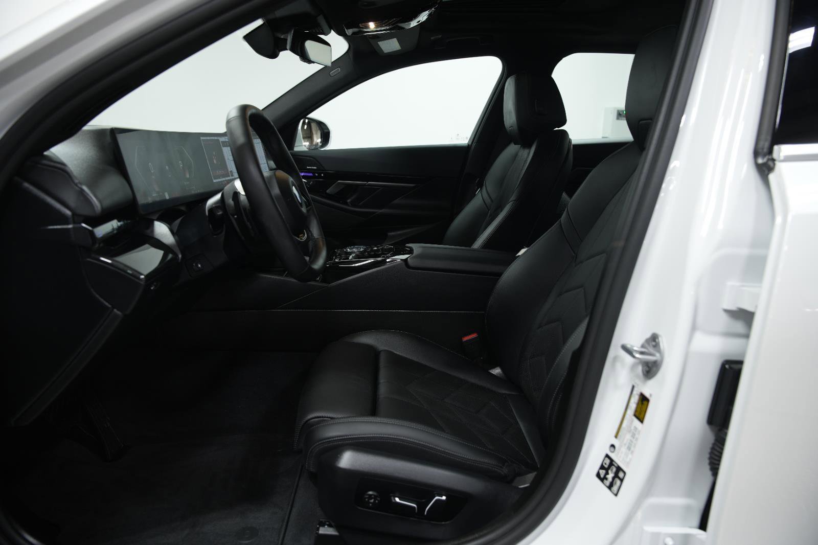 Used 2026 BMW 530i xDrive w/ Premium Package image 29