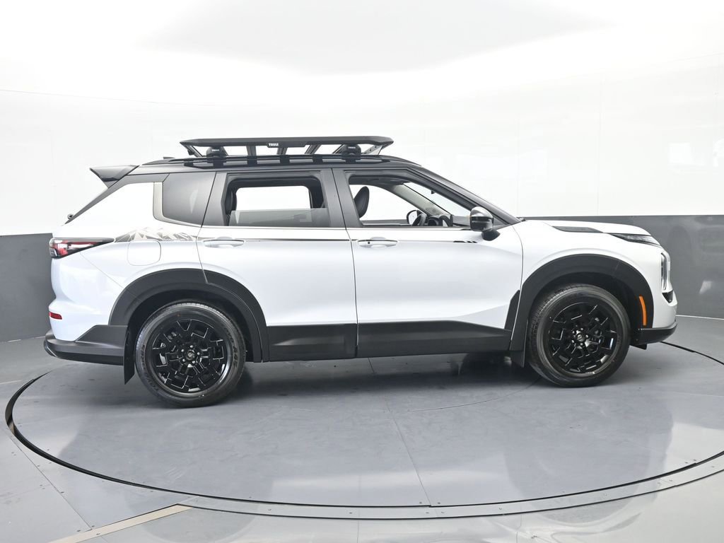 New 2026 Mitsubishi Outlander Trail Edition image 7