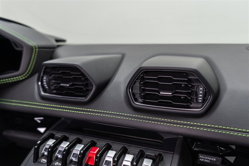 Used 2020 Lamborghini Huracan EVO AWD/4WD image 50