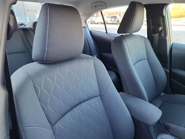 Used 2025 Toyota Corolla LE image 13