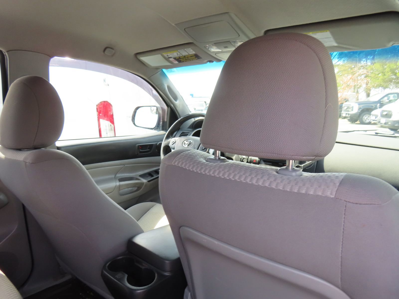 Used 2015 Toyota Tacoma PreRunner w/ Convenience Package image 31