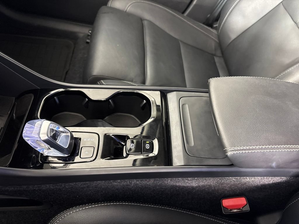 Used 2026 Volvo XC40 B5 Plus AWD/4WD image 43