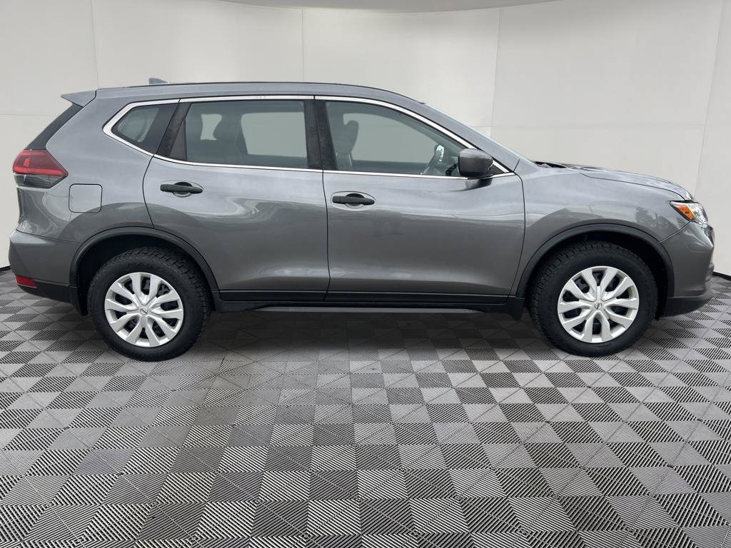 Used 2018 Nissan Rogue S AWD/4WD image 9