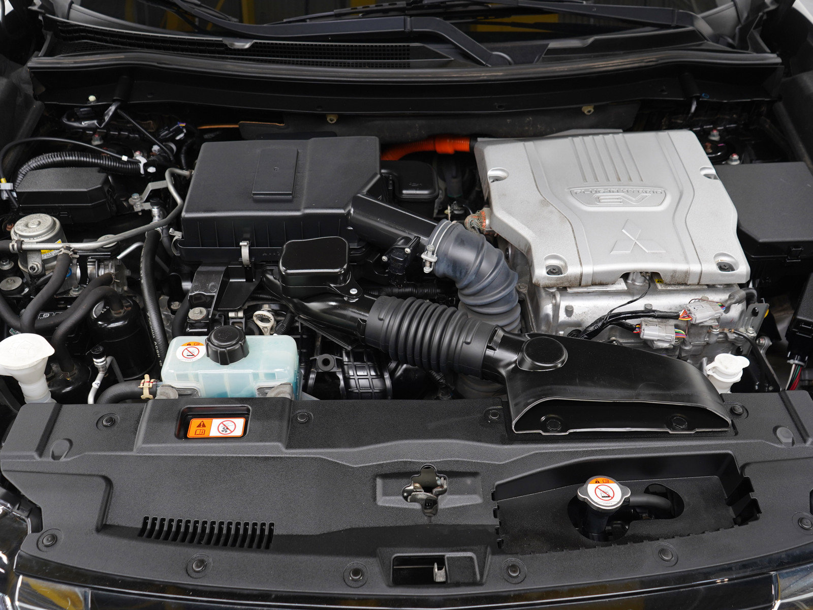 Used 2019 Mitsubishi Outlander GT AWD/4WD image 29