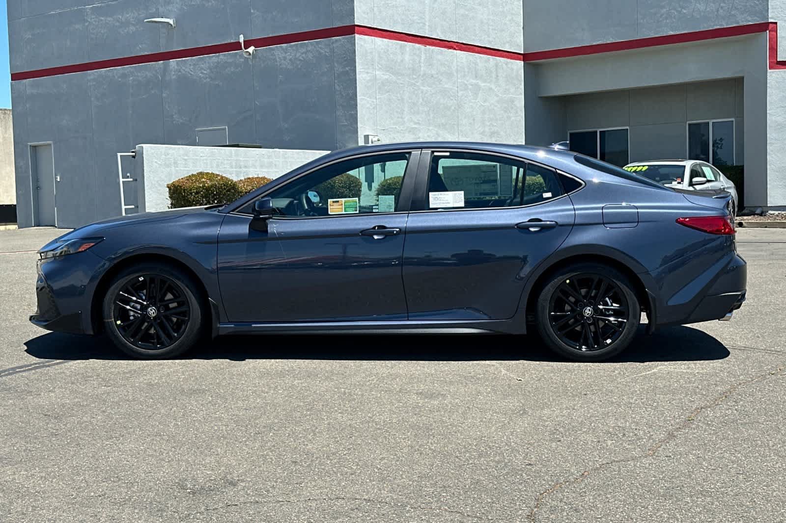 New 2026 Toyota Camry SE w/ Convenience Package FWD image 4