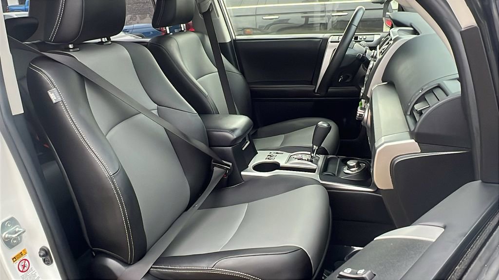 Used 2015 Toyota 4Runner SR5 image 10