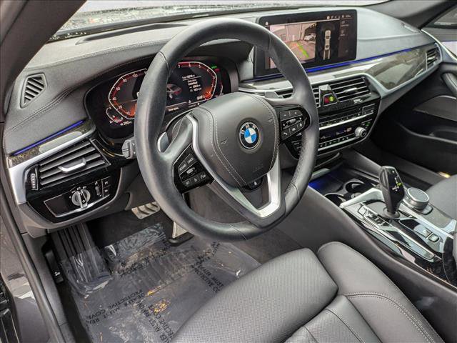 Used 2022 BMW 530i w/ Premium Package image 9