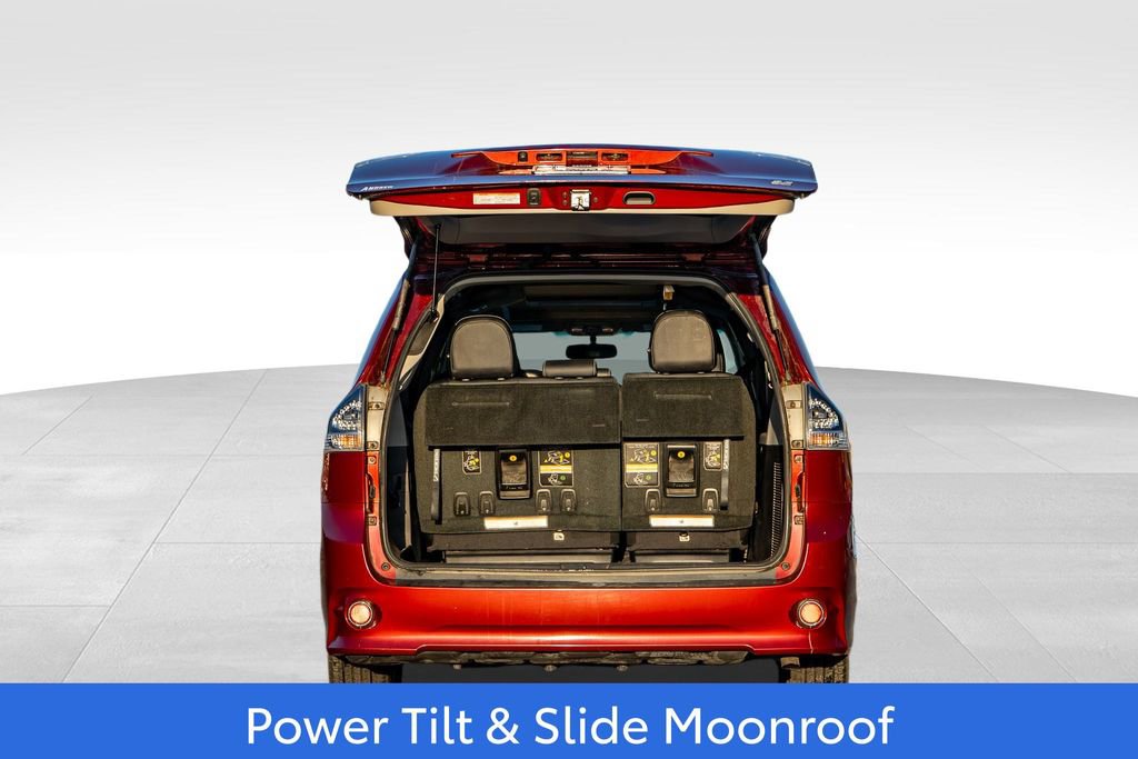 Used 2016 Toyota Sienna SE Premium image 10