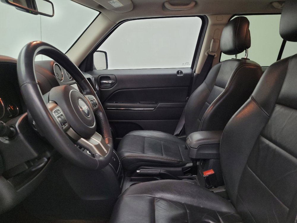 Used 2015 Jeep Patriot Limited w/ Sun/Sound Group image 17