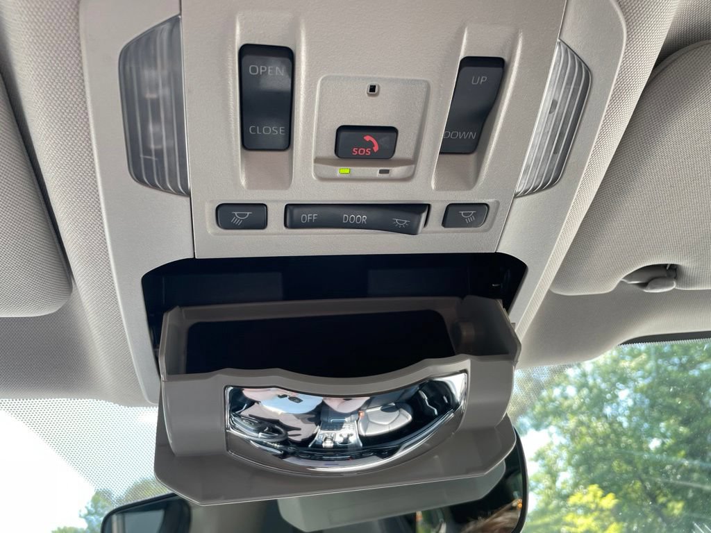 Used 2025 Toyota Highlander XLE AWD/4WD image 20