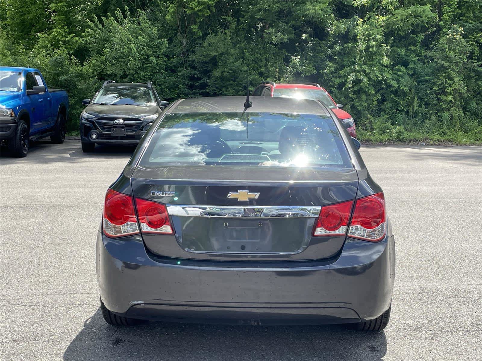 Used 2014 Chevrolet Cruze LS FWD image 4