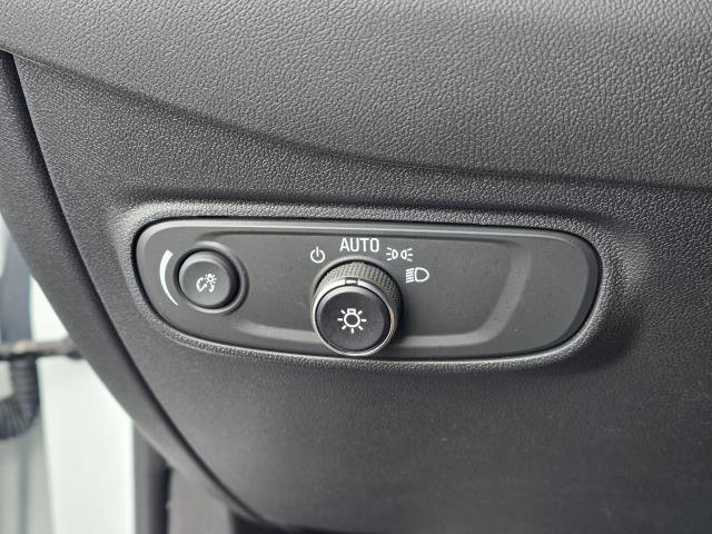 Used 2024 Chevrolet Equinox LT FWD image 15