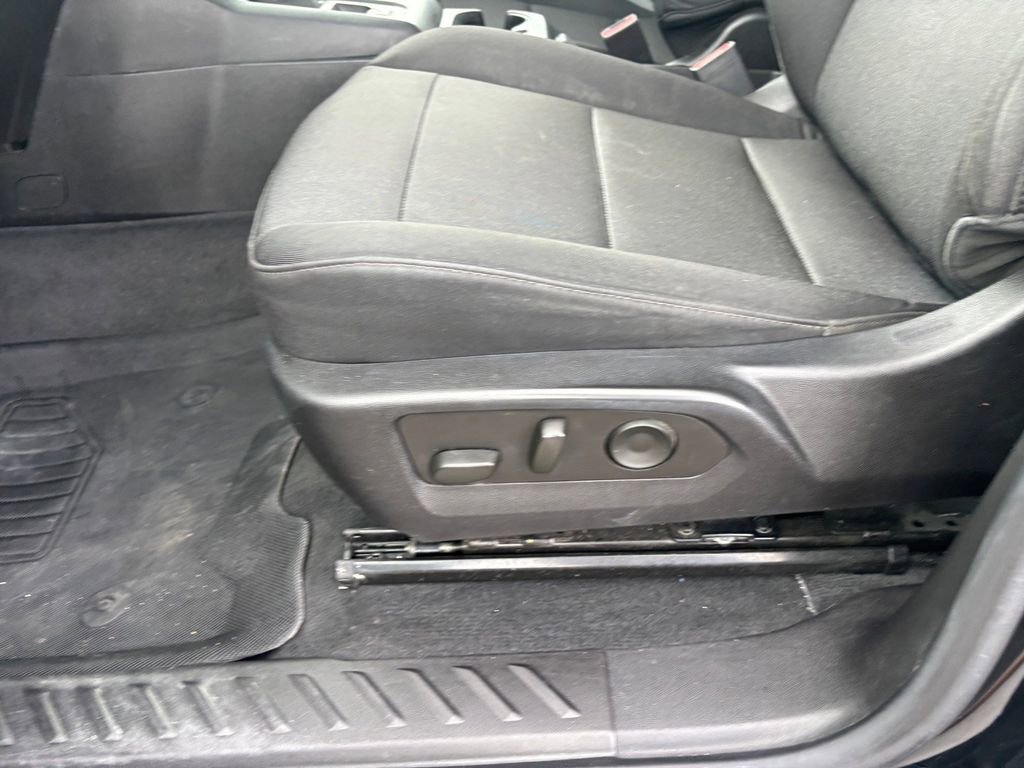 Used 2023 Chevrolet Colorado W/T w/ WT Convenience Package II RWD image 23