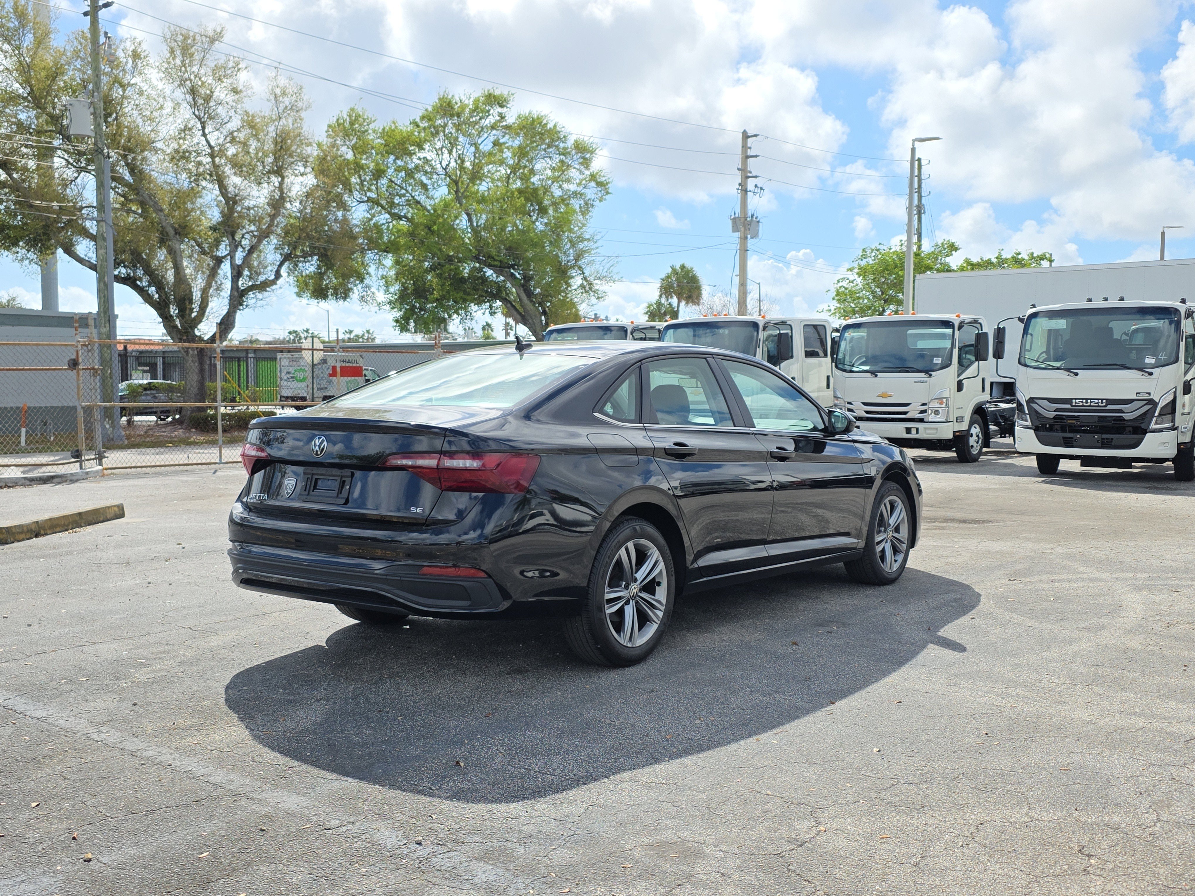 Used 2024 Volkswagen Jetta SE image 7