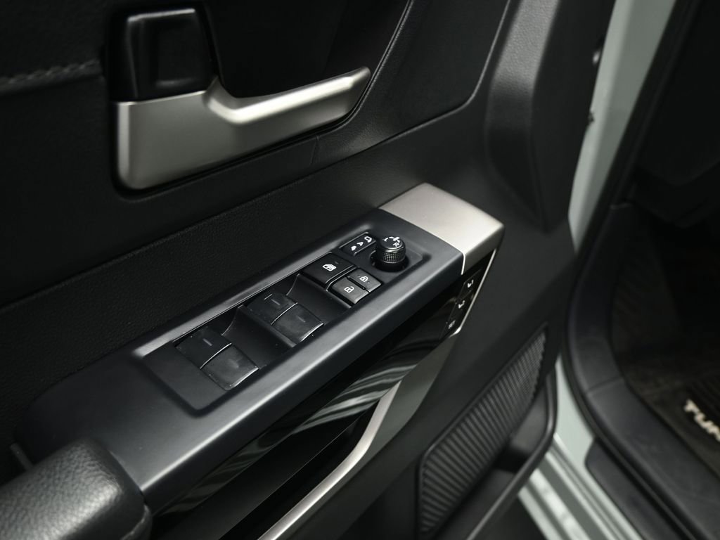 Used 2024 Toyota Tundra Limited image 8
