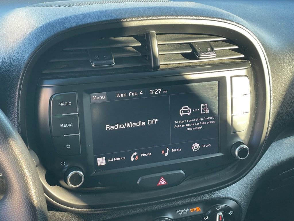 Used 2023 Kia Soul LX w/ LX Technology Package image 17