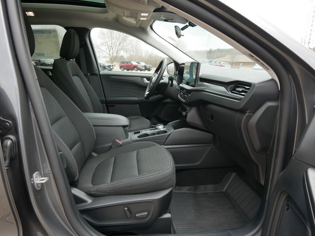 New 2025 Ford Escape Active w/ Active Premium Tech Pack AWD/4WD image 14