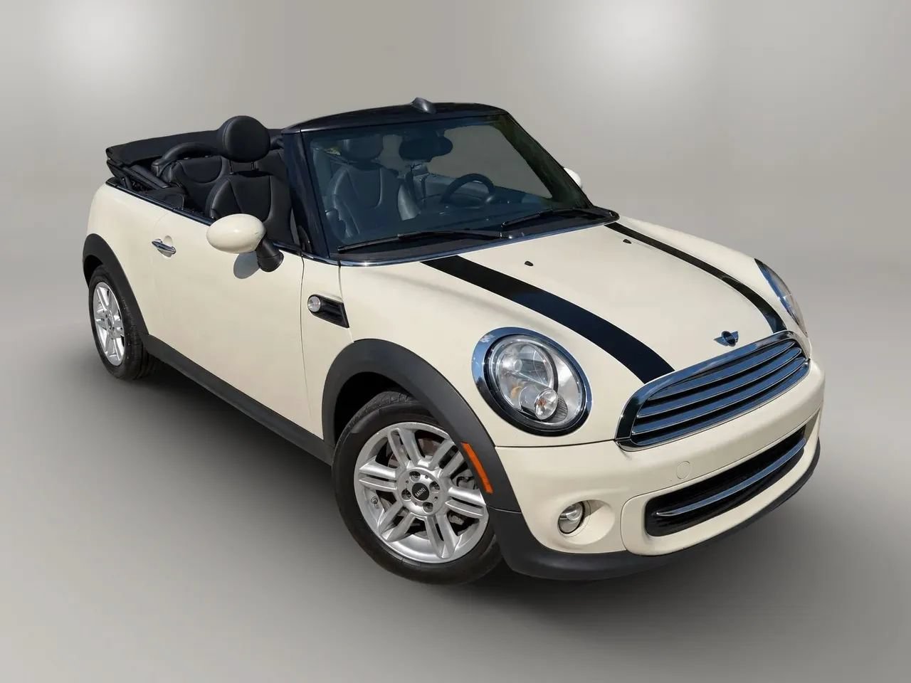 Used 2014 MINI Cooper Convertible FWD image 12