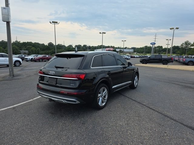 Used 2021 Audi Q7 2.0T Premium Plus AWD/4WD image 3