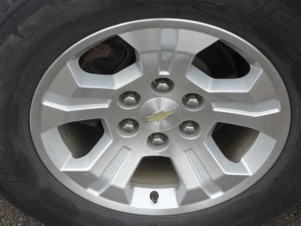 Used 2018 Chevrolet Silverado 1500 LT w/ All Star Edition image 18