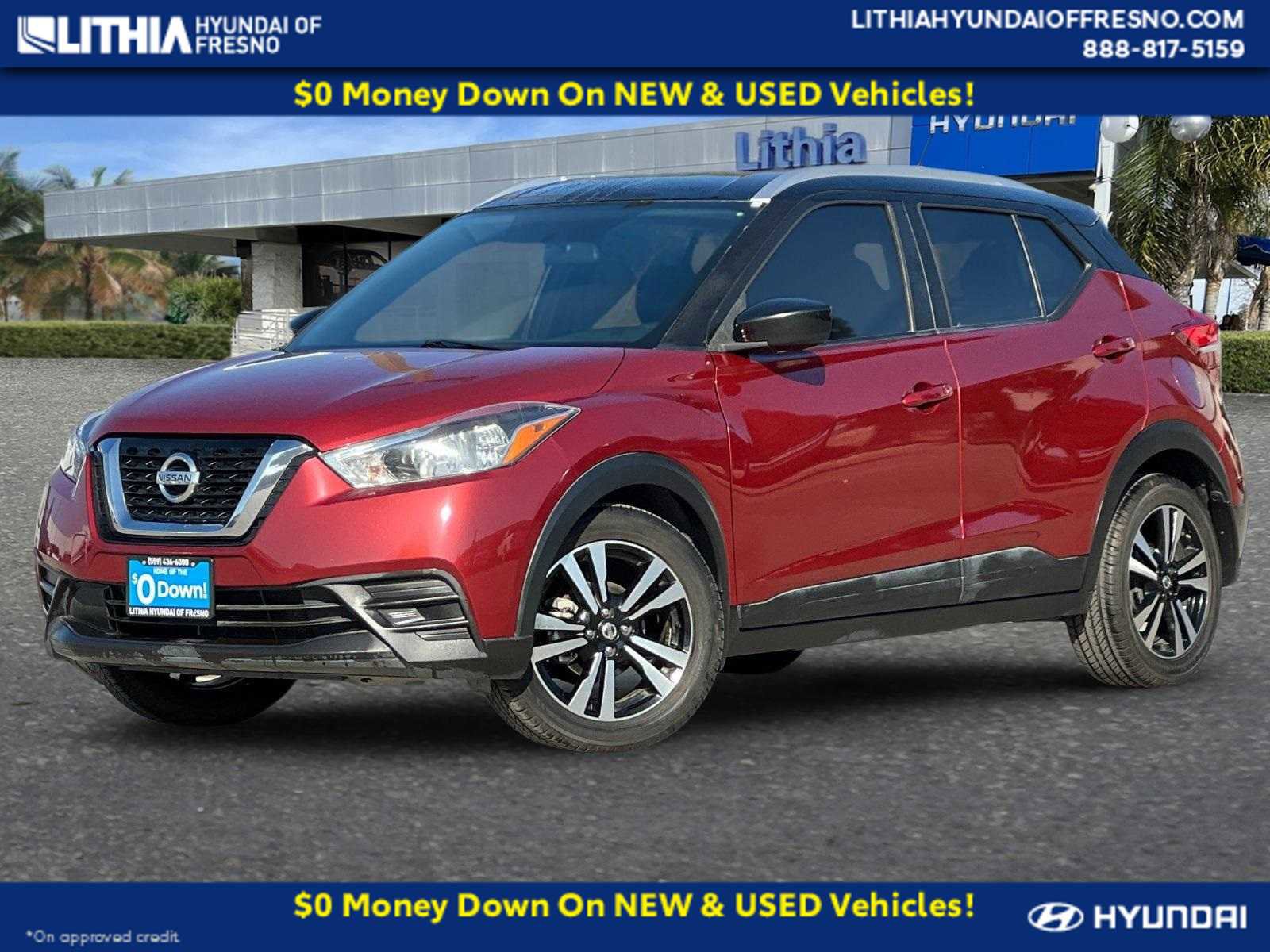 Used 2019 Nissan Kicks SV image 1