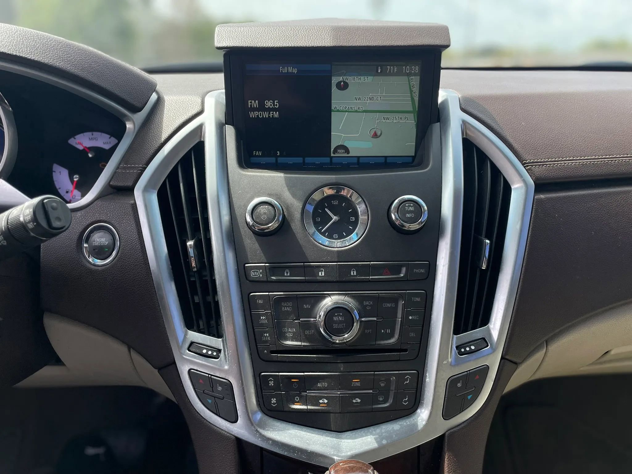 Used 2012 Cadillac SRX Luxury image 15