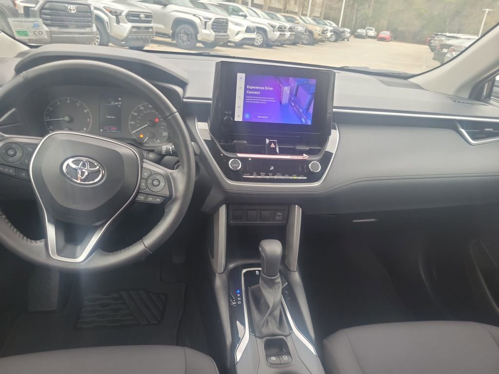 Certified 2023 Toyota Corolla Cross LE image 17