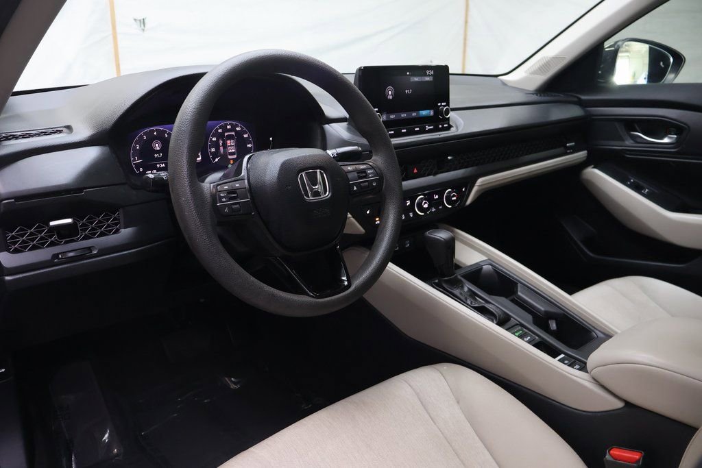 Used 2024 Honda Accord EX image 18