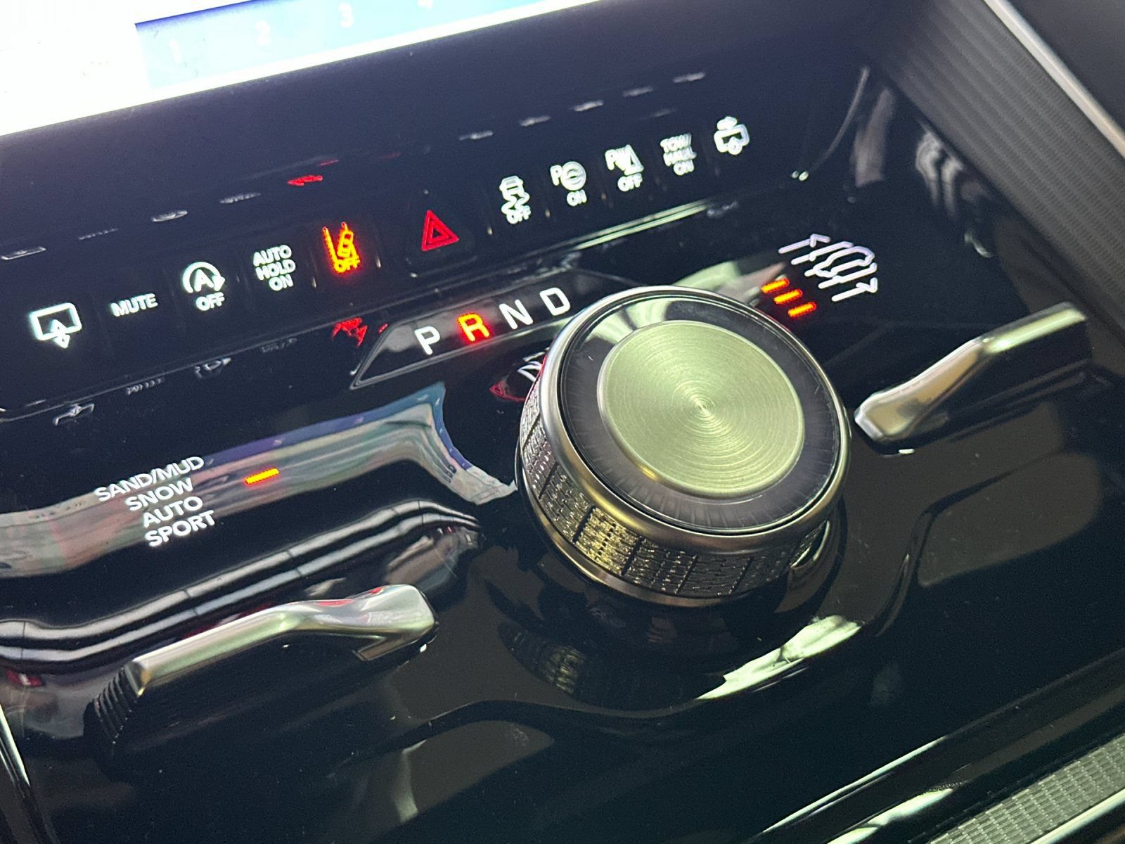 New 2026 Jeep Grand Wagoneer Summit AWD/4WD image 22