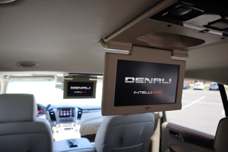 Used 2016 GMC Yukon XL Denali w/ Open Road Package AWD/4WD image 15