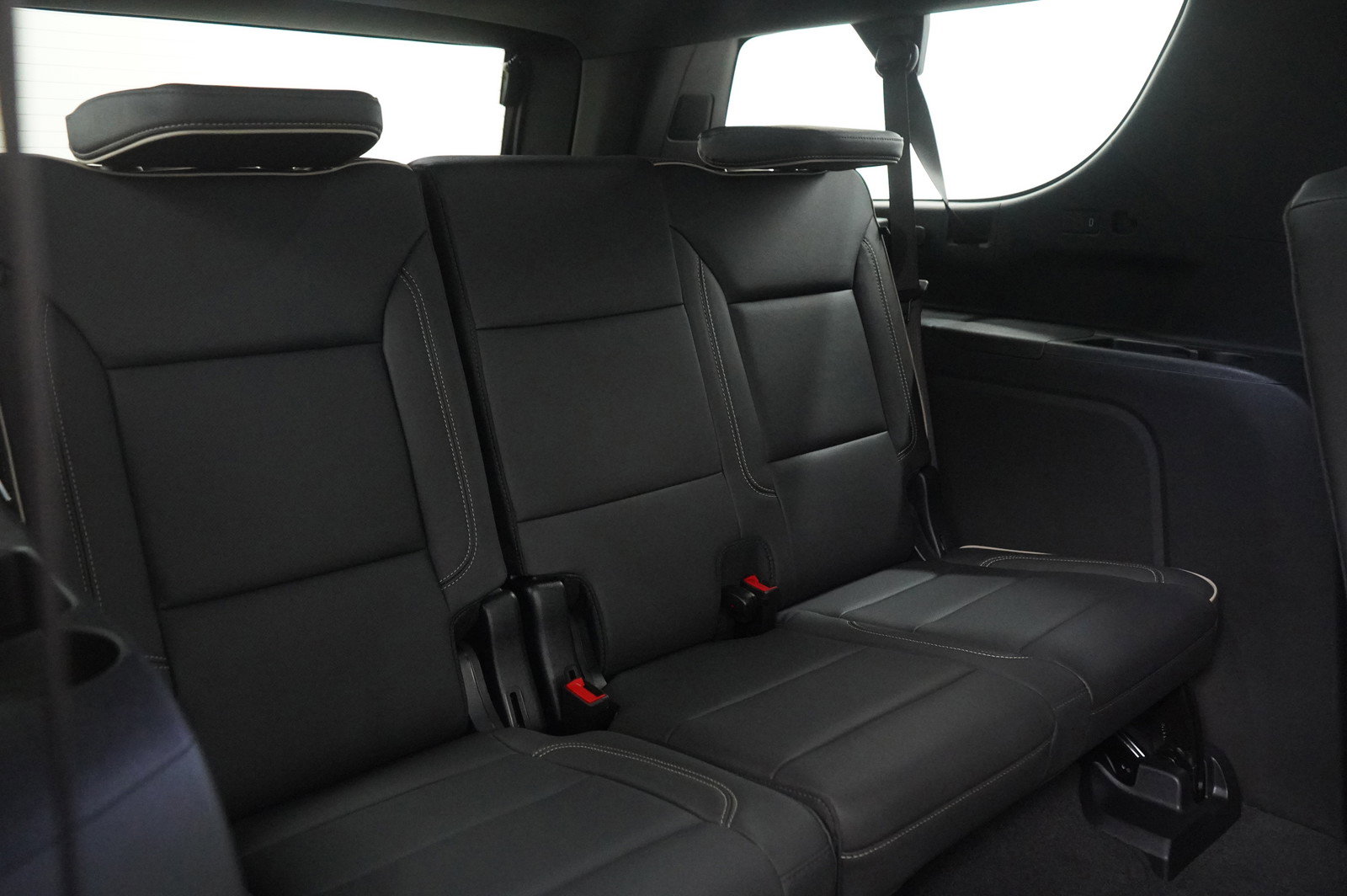 Used 2025 Chevrolet Suburban Premier image 13
