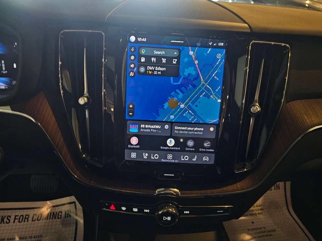 Certified 2023 Volvo XC60 B5 Plus w/ Climate Package AWD/4WD image 21