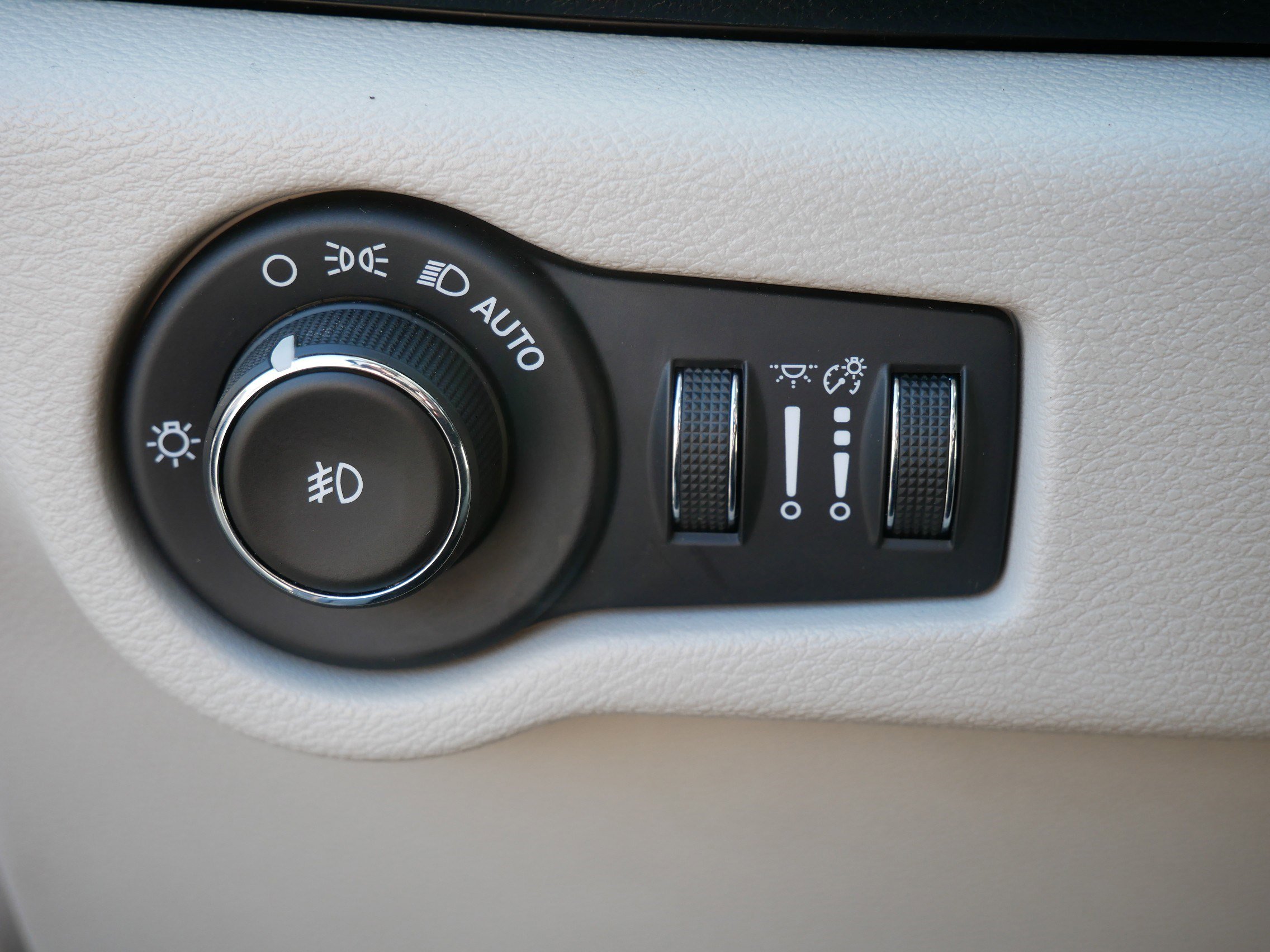 Used 2018 Chrysler Pacifica Touring Plus image 26