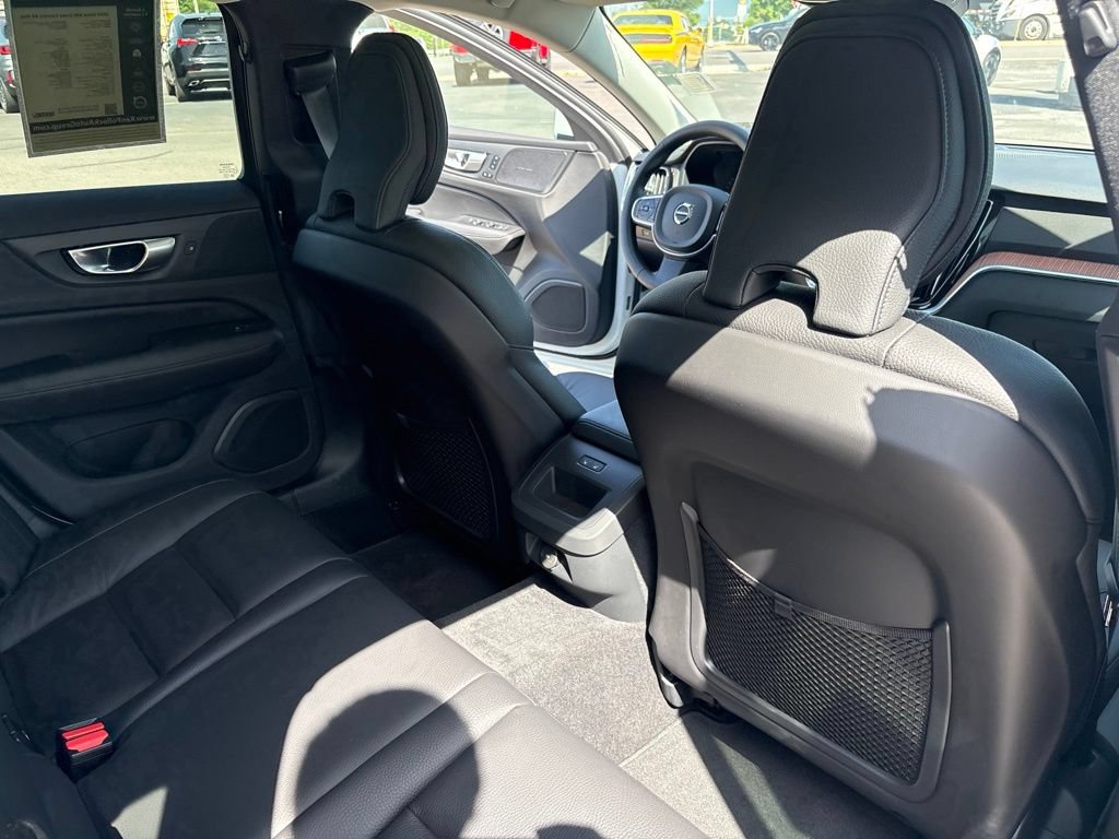 Certified 2024 Volvo V60 B5 Cross Country Plus w/ Protection Package Premier AWD/4WD image 37