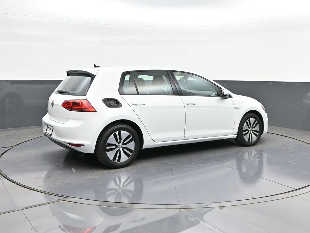 Used 2016 Volkswagen e-Golf SE w/ DC Fast Charging Package image 15