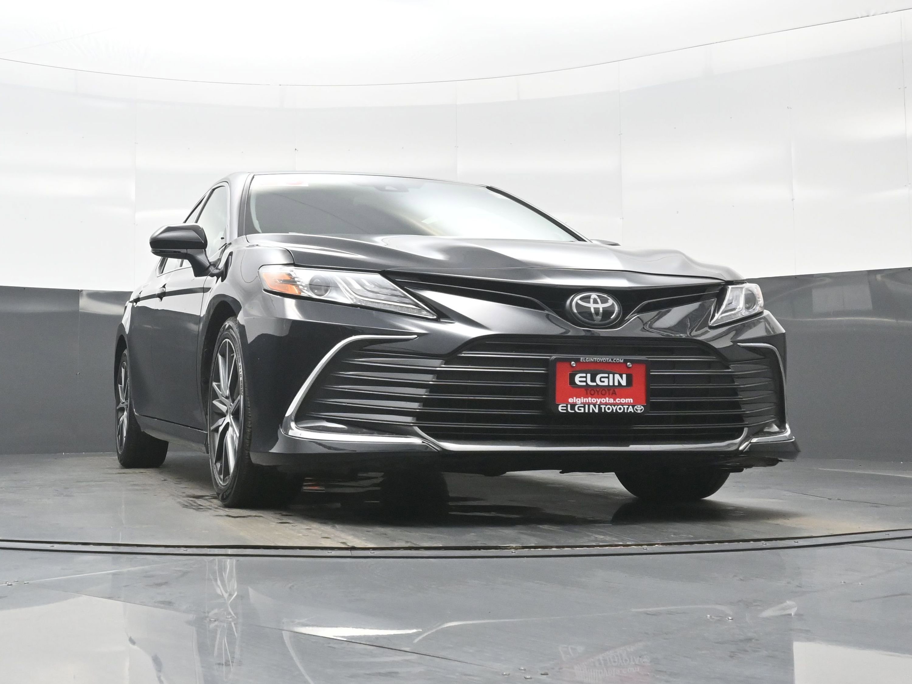 Used 2024 Toyota Camry XLE FWD image 39