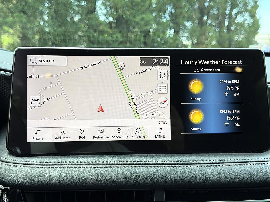 Certified 2025 INFINITI QX60 Luxe w/ Vision Package image 16